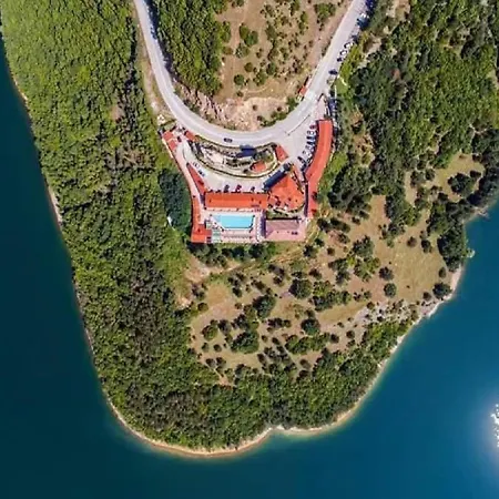 Szálloda Complex Chilingira Osikovo