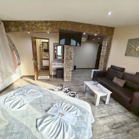 Otel Complex Chilingira