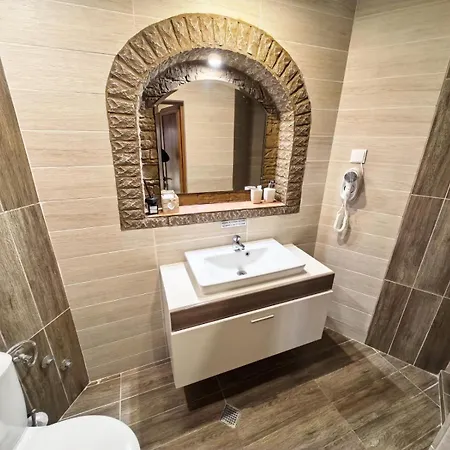 Complex Chilingira Otel Osikovo