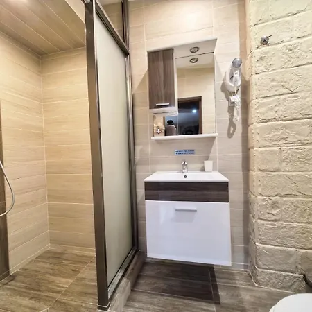 Complex Chilingira Otel Osikovo